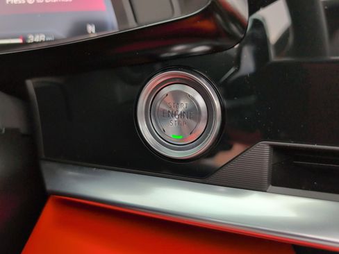 Used 2025 Chevrolet Corvette Stingray Premium Conv image 17