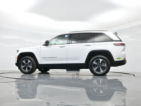 Used 2022 Jeep Grand Cherokee Limited 4xe w/ Luxury Tech Group II image 48