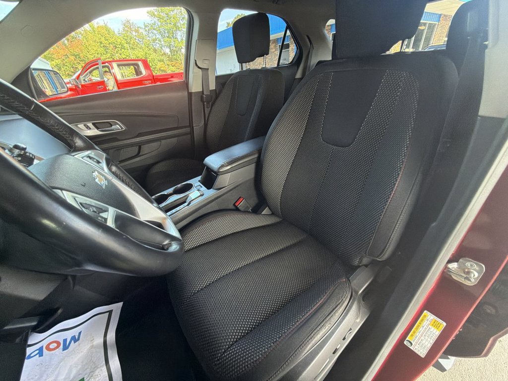 Used 2017 Chevrolet Equinox LT w/ Convenience Package FWD image 19