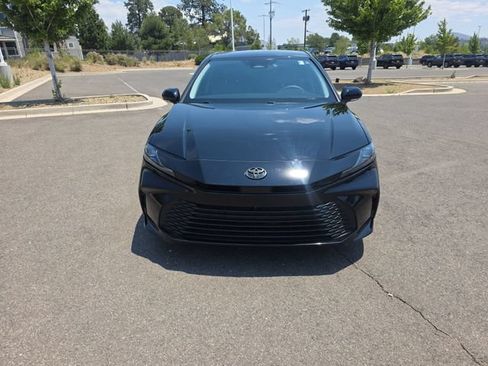 Used 2025 Toyota Camry LE FWD image 7
