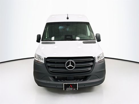 New 2025 Mercedes-Benz Sprinter 2500 image 2