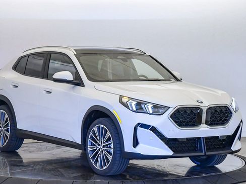New 2026 BMW X2 xDrive28i w/ Technology Package image 6