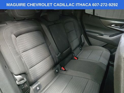 Used 2026 Chevrolet Equinox LT AWD/4WD image 16
