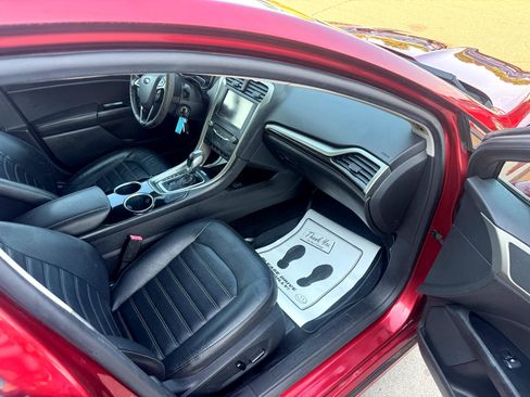 Used 2013 Ford Fusion SE image 10