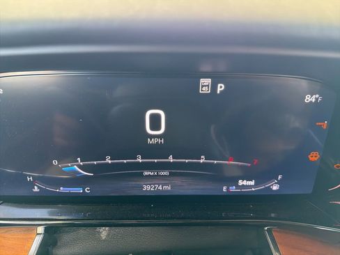 Used 2024 Jeep Grand Wagoneer Series III w/ HD Trailer Tow Package image 8