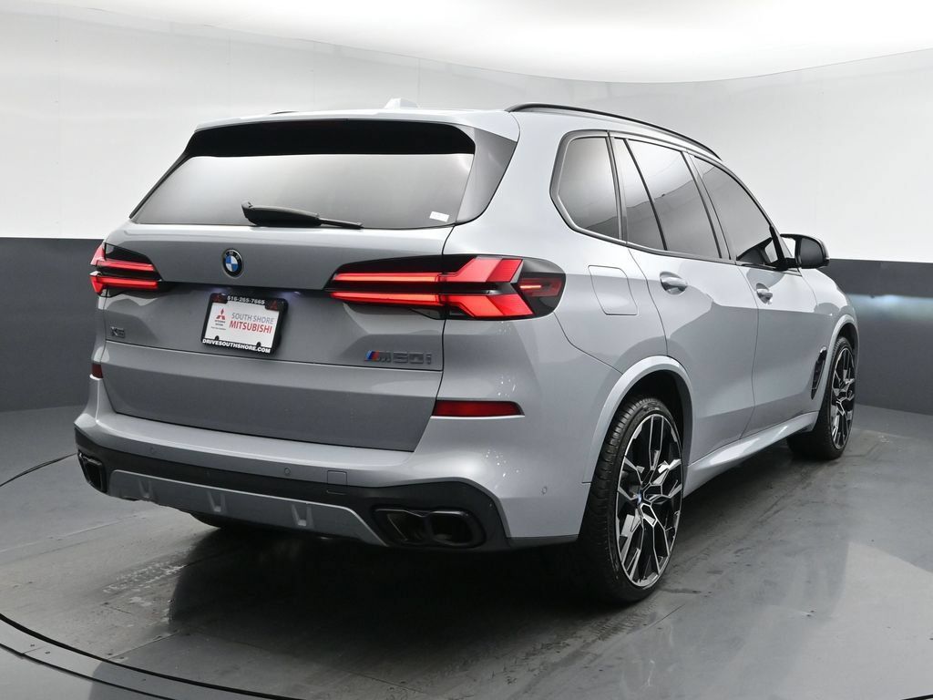 Used 2024 BMW X5 M60i AWD/4WD image 22