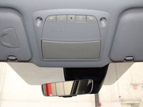 Used 2020 Nissan Rogue SV image 28