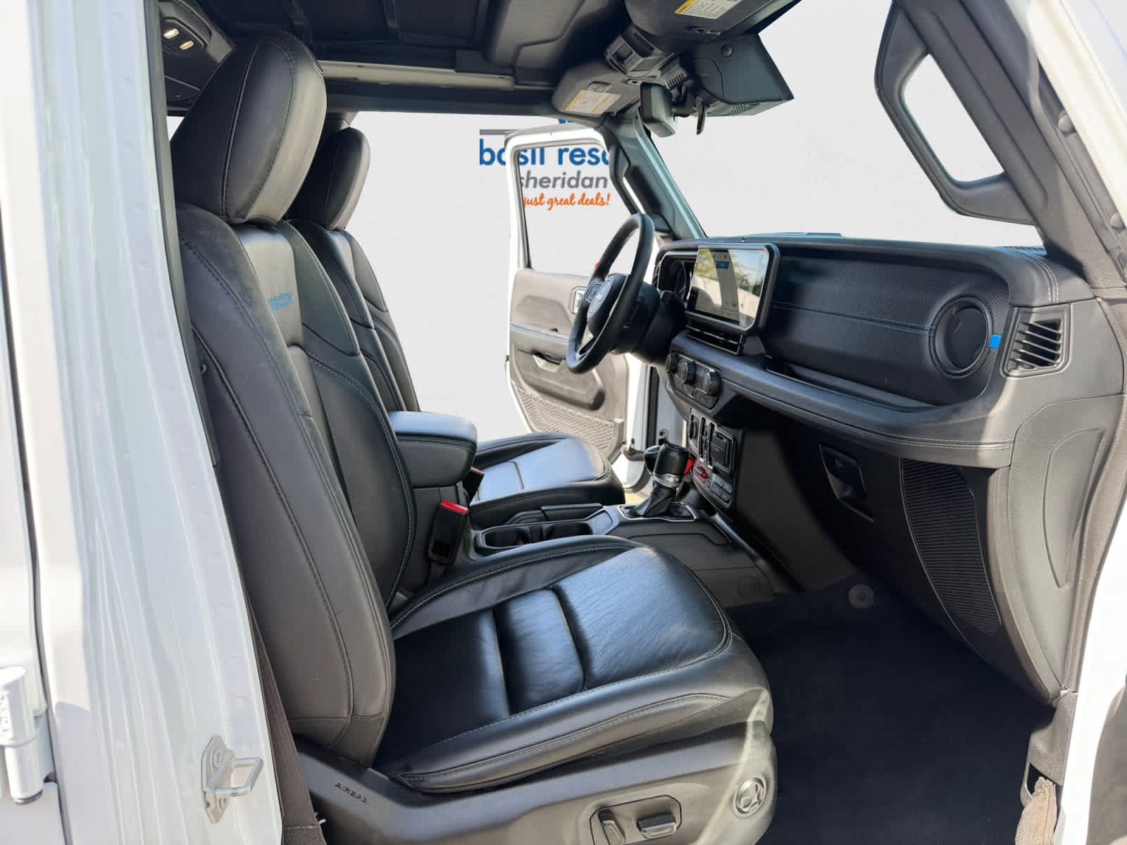 Used 2024 Jeep Wrangler Unlimited Rubicon 4xe AWD/4WD image 19