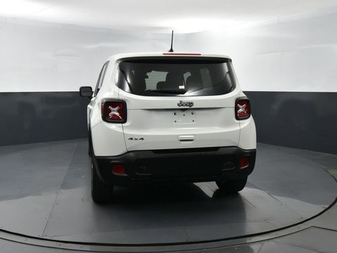 Used 2023 Jeep Renegade Latitude AWD/4WD image 27