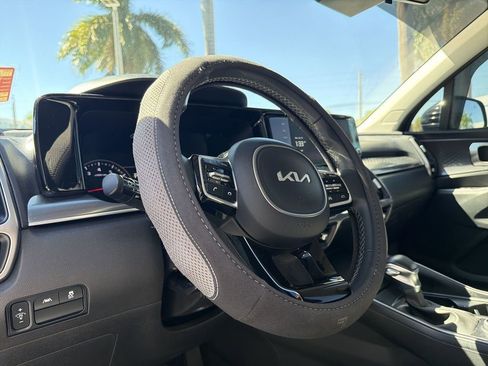 Used 2023 Kia Sorento S w/ Panoramic Sunroof Package image 20