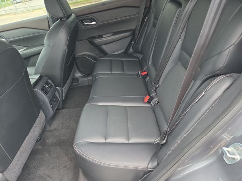 Used 2023 Nissan Rogue SL w/ SL Premium Package FWD image 7