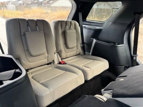 Used 2018 Ford Explorer Limited AWD/4WD image 9