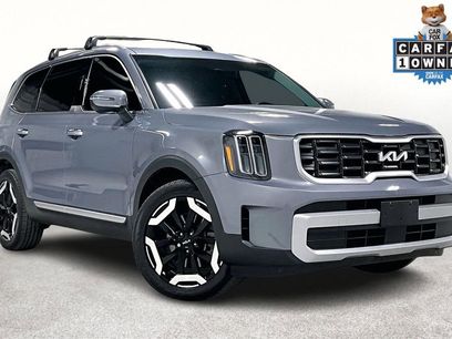 Used 2024 Kia Telluride S w/ S Sunroof Package