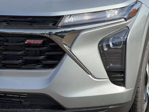 New 2026 Chevrolet Trax RS w/ Sunroof Package FWD image 8