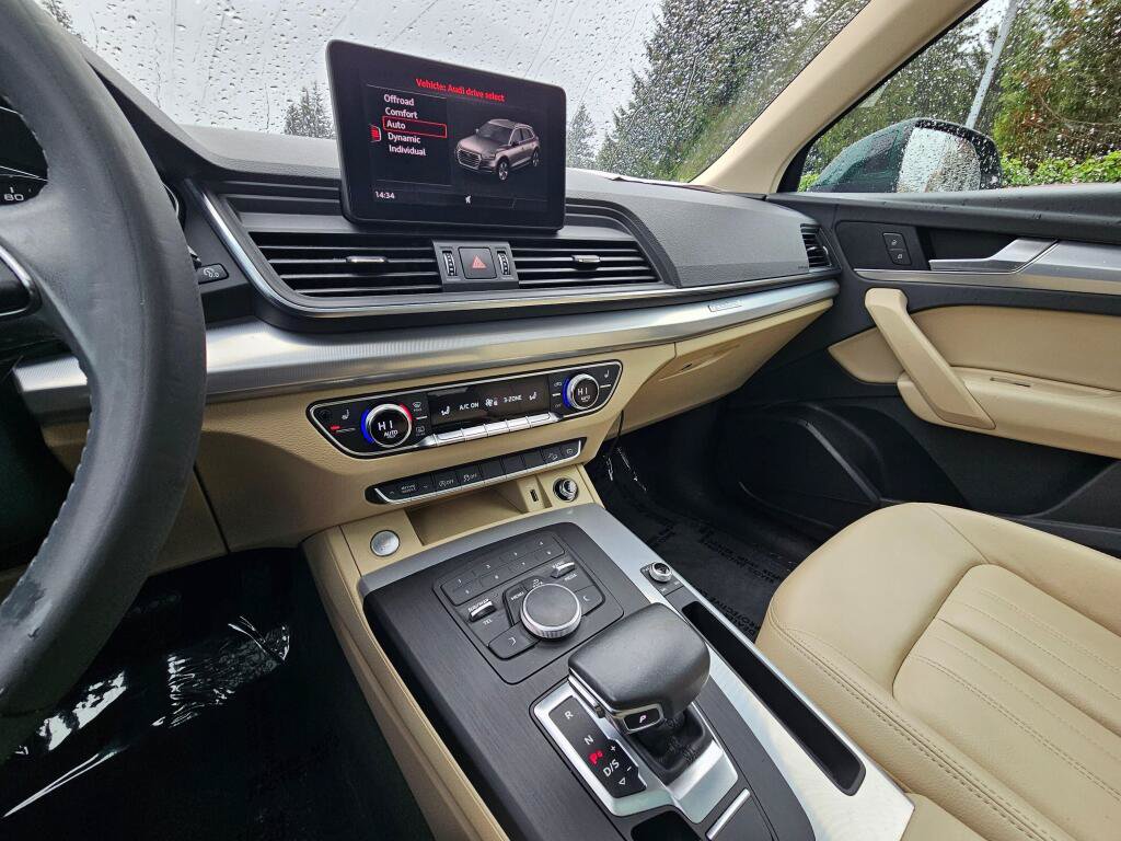Used 2019 Audi Q5 2.0T Premium w/ Convenience Package AWD/4WD image 31