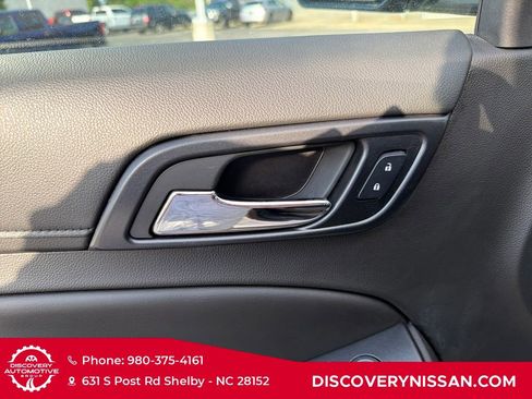 Used 2017 Chevrolet Suburban LT AWD/4WD image 11