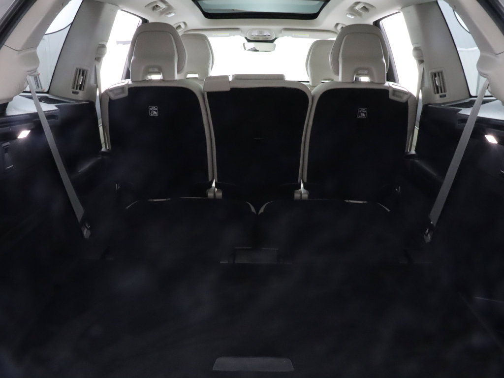 Used 2023 Volvo XC90 B6 Plus AWD/4WD image 31