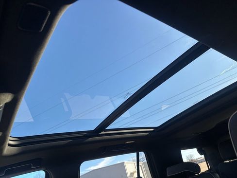 Used 2021 GMC Yukon SLT w/ SLT Luxury Plus Package image 29