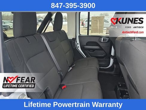Used 2023 Jeep Wrangler Sahara image 28