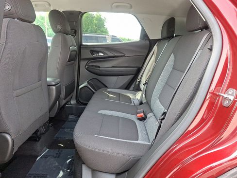 Used 2023 Chevrolet TrailBlazer LT w/ Convenience Package FWD image 10