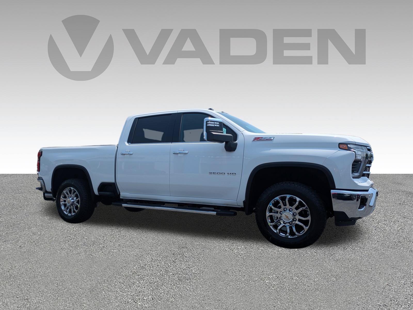 New 2026 Chevrolet Silverado 2500 LTZ w/ LTZ Premium Package AWD/4WD image 3