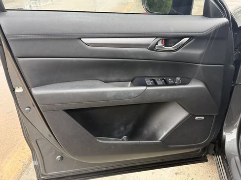 Used 2020 MAZDA CX-5 Touring FWD image 11
