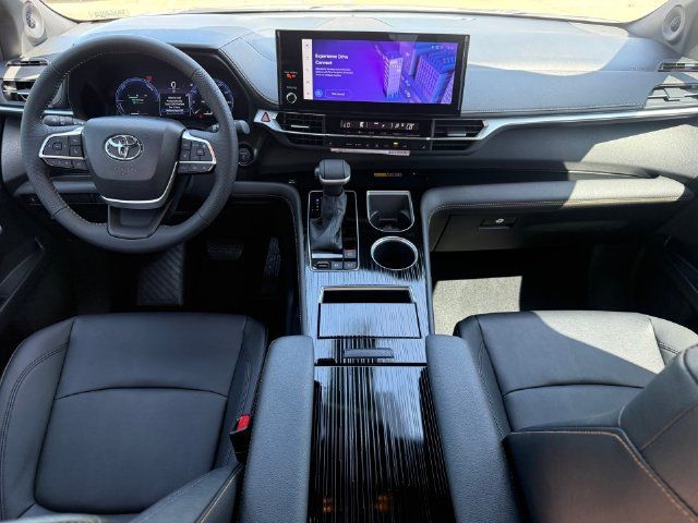 Used 2026 Toyota Sienna XLE Woodland Edition AWD/4WD image 21