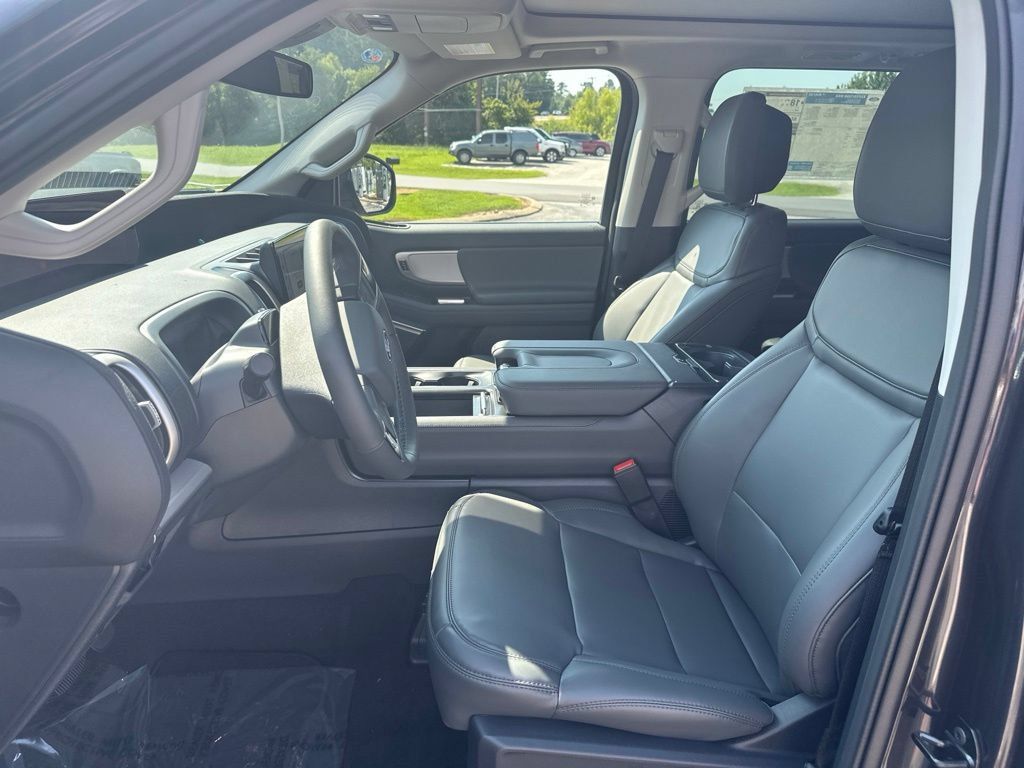 New 2027 Ford Expedition Max Active RWD image 17