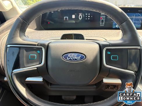 Used 2025 Ford Expedition Platinum AWD/4WD image 17