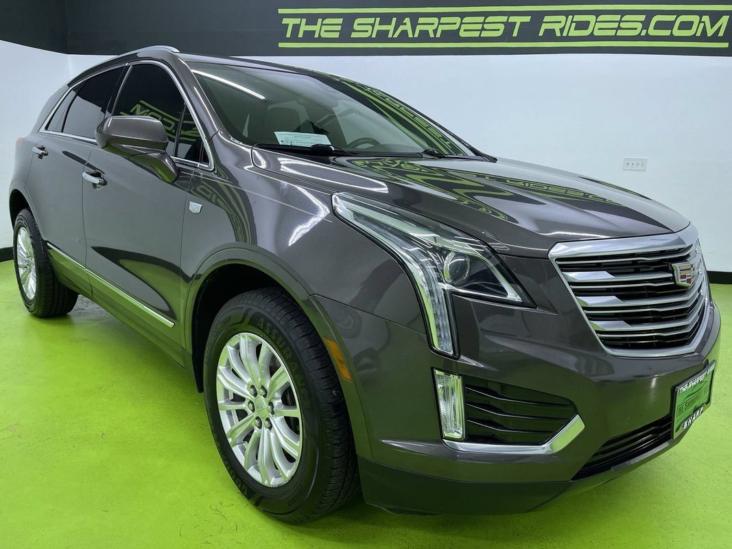 Used 2019 Cadillac XT5 FWD image 2