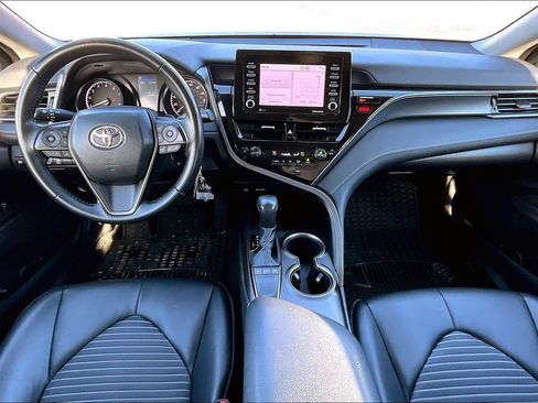Used 2023 Toyota Camry SE image 16