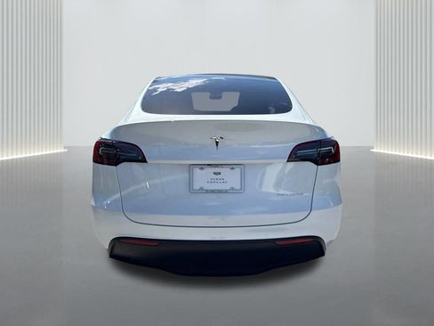 Used 2023 Tesla Model Y Long Range image 6