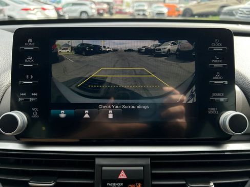 Used 2018 Honda Accord Sport image 13