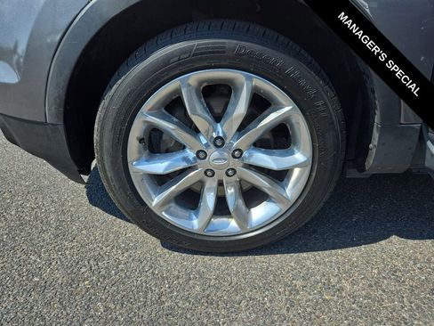 Used 2014 Ford Explorer XLT w/ Equipment Group 202A image 27