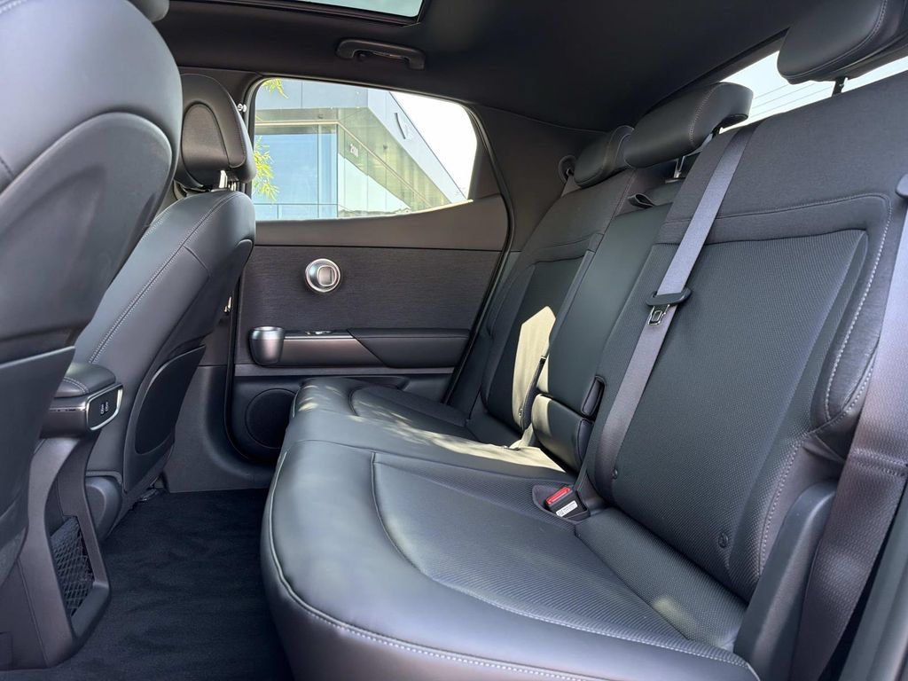New 2026 Genesis GV60 RWD image 10