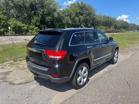 Used 2012 Jeep Grand Cherokee Overland AWD/4WD image 4