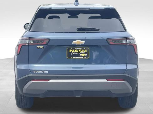 New 2026 Chevrolet Equinox LT FWD image 4