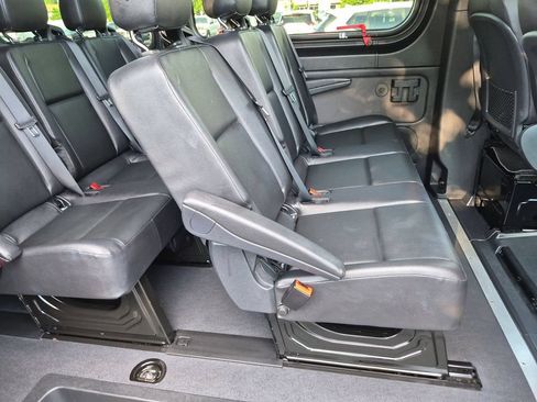 Used 2021 Mercedes-Benz Sprinter 2500 image 24