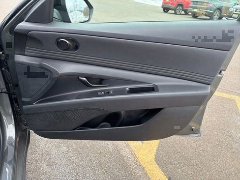 Used 2025 Hyundai Elantra Sport image 10