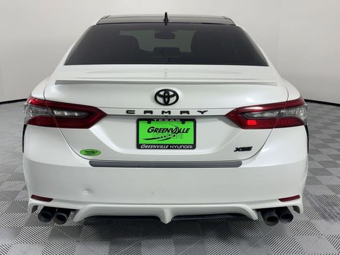 Used 2022 Toyota Camry XSE image 10