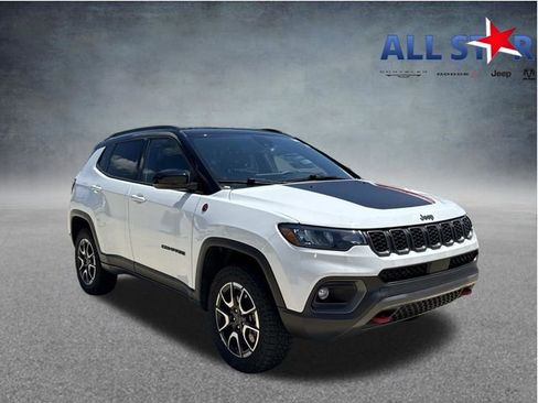 Used 2025 Jeep Compass Trailhawk AWD/4WD image 1