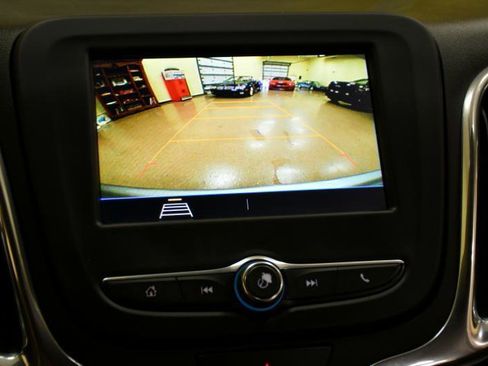 Used 2019 Chevrolet Equinox LS w/ LS Convenience Package image 39