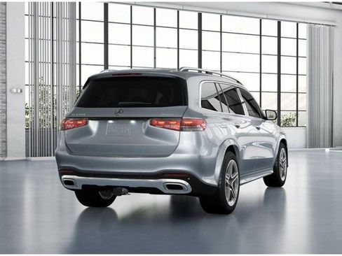 Used 2025 Mercedes-Benz GLS 450 4MATIC image 24