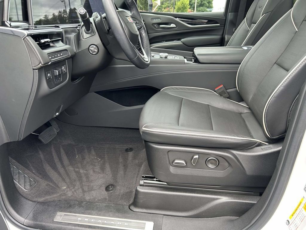 Certified 2023 Cadillac Escalade Sport AWD/4WD image 20
