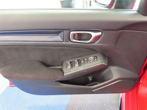 Used 2023 Honda Civic Type R image 12