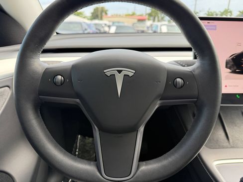 Used 2023 Tesla Model Y Long Range AWD/4WD image 32