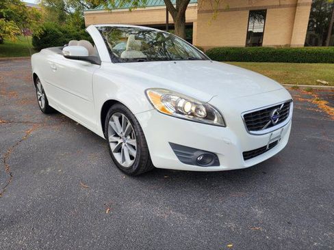 Used 2011 Volvo C70 T5 image 2