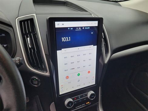 Used 2024 Ford Edge SEL image 21