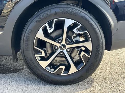 Used 2025 Kia Sportage EX w/ Premium Package image 11