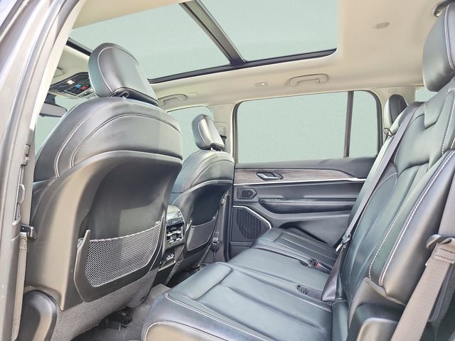 Used 2021 Jeep Grand Cherokee L Limited RWD image 16
